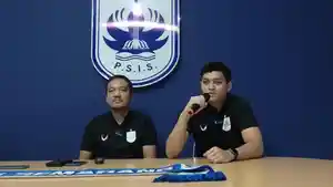 CEO-PSIS-Semarang-Yoyok-Sukawi-kiper-baru-Adi-Satriyo.jpg
