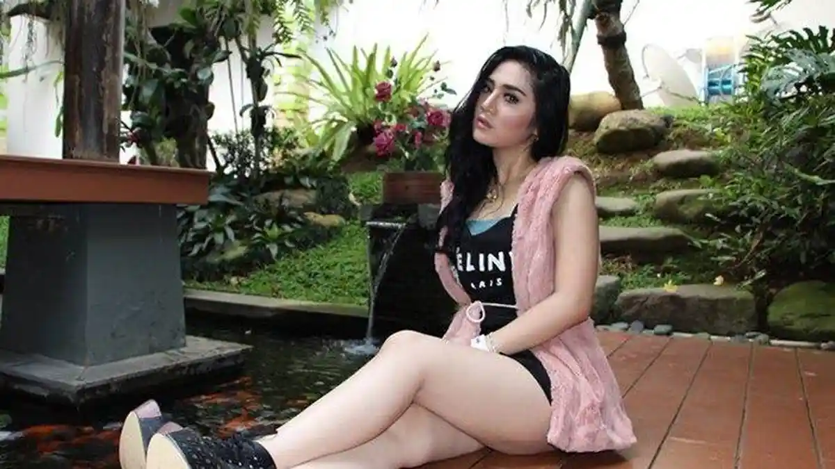 Penyanyi Dangdut Naik Daun yang Disebut Mantan Pacar Hotman Paris, Bella Nova Masih 23 Tahun