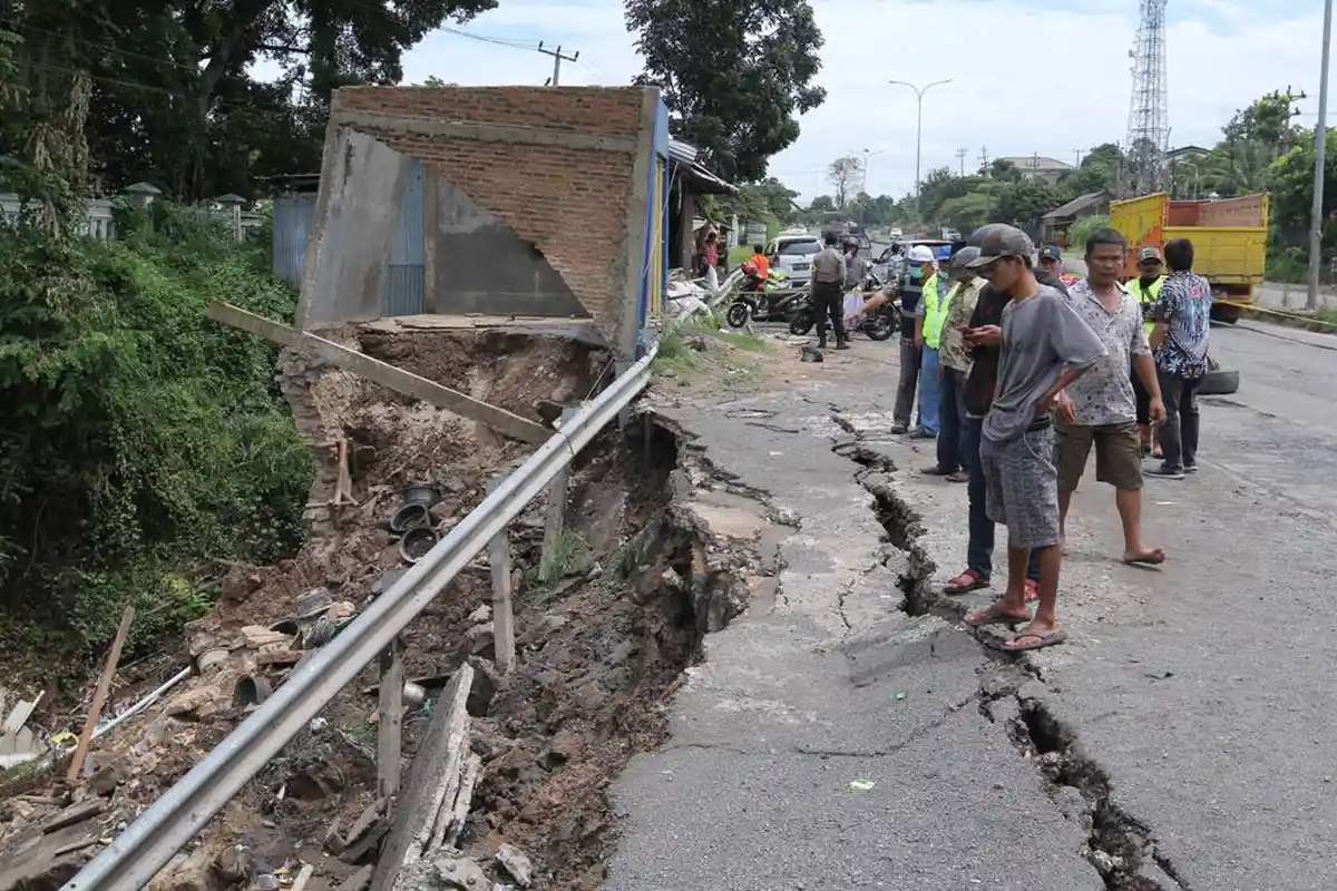 Lurah: Bangunan Terkena Longsor Berdiri di Kawasan Terlarang