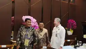 PEMPROV-SULUT-Gubernur-Sulawesi-Utara-Yulius-Selvanus-Komaling-YSK-o0.jpg