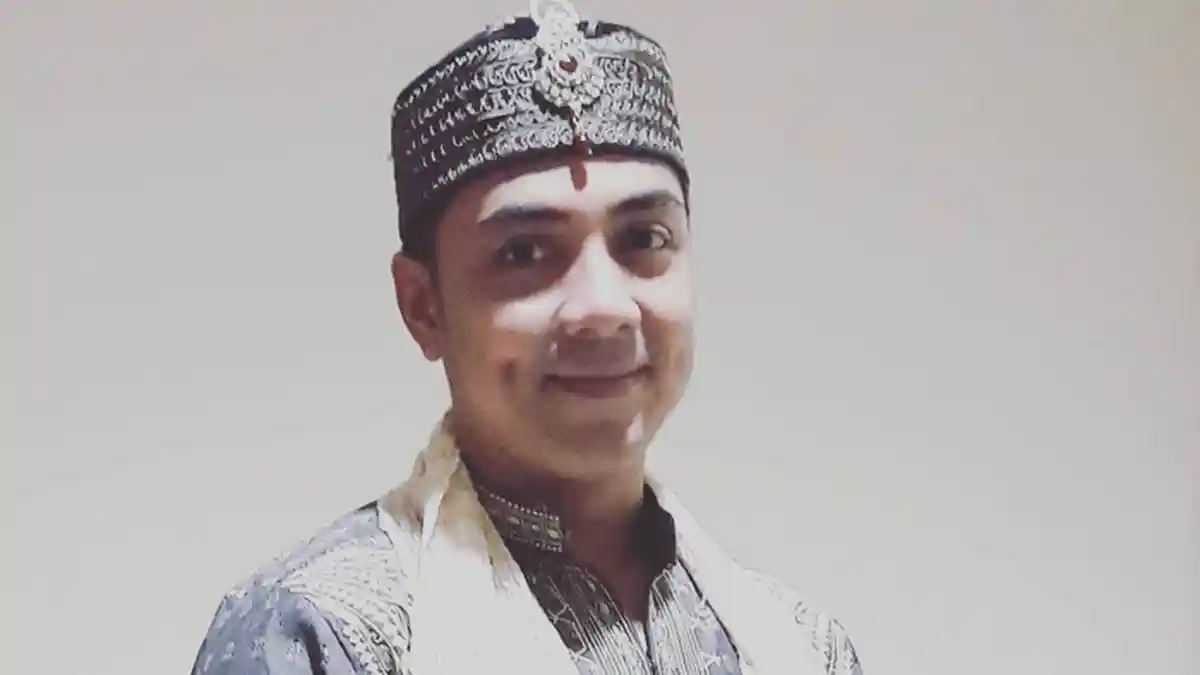 Di-bully Karena Foto Selfie Bersama Istri, Benarkah Kalimat Ustadz Riza ...