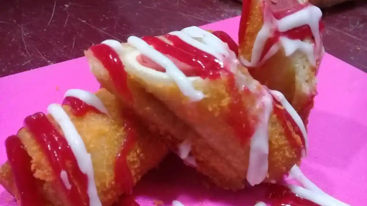 Mau Camilan Enak? Yuk Icip-icip di Kafe Gerobak Pangkep