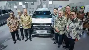 AGUS-GUMIWANG-HYUNDAI-STARGAZER.jpg