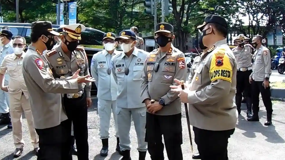 Kakorlantas Minta 5 Pos di Solo Siaga & Petugas Cek Kampung : Pemudik Terindikasi Covid-19 Diisolasi