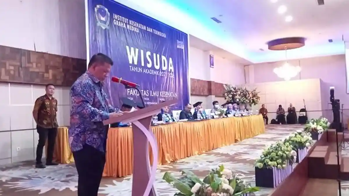 Wakil Walikota Kotamobagu Hadir dalam Acara Wisuda Institut Kesehatan dan Teknelogi Graha Medika