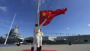 Melihat-Kapal-Induk-Raksasa-China-Fujian_20251113_140346.jpg