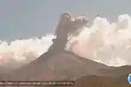 Gunung Lewotobi Erupsi Kolom Abu 2.000 Meter, Abu Vulkanik Melanda Hikong Sikka