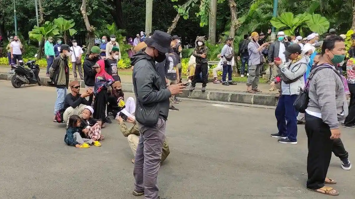 Massa PA 212 Turut Bawa Anak Kecil dalam Aksi Bela Islam 2503