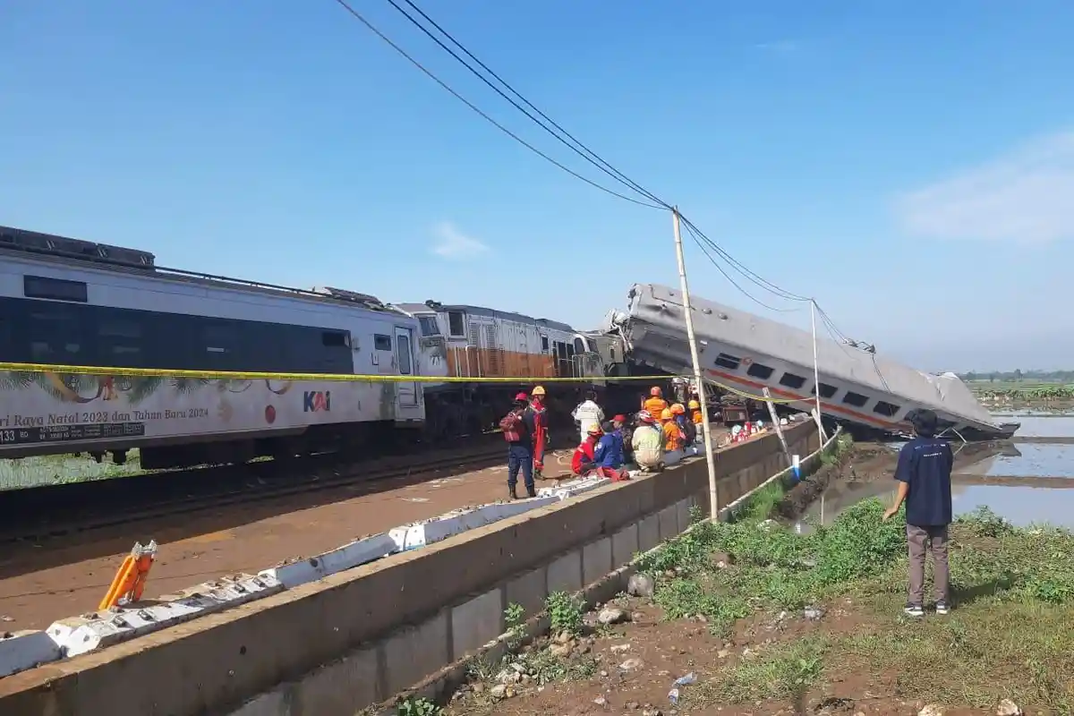 KNKT Angkat Bicara Soal Penyebab Terjadinya Tabrakan Kereta Api di Cicalengka