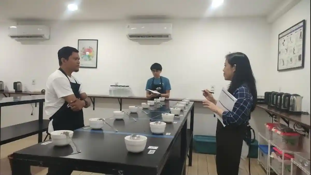 Awi Coffee Gelar Edukasi, Workshop Roasting dan Sensory Berstandar ...