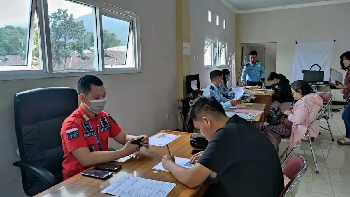 Imigrasi Labuan Bajo Gelar Jempolan Bajo di Ruteng