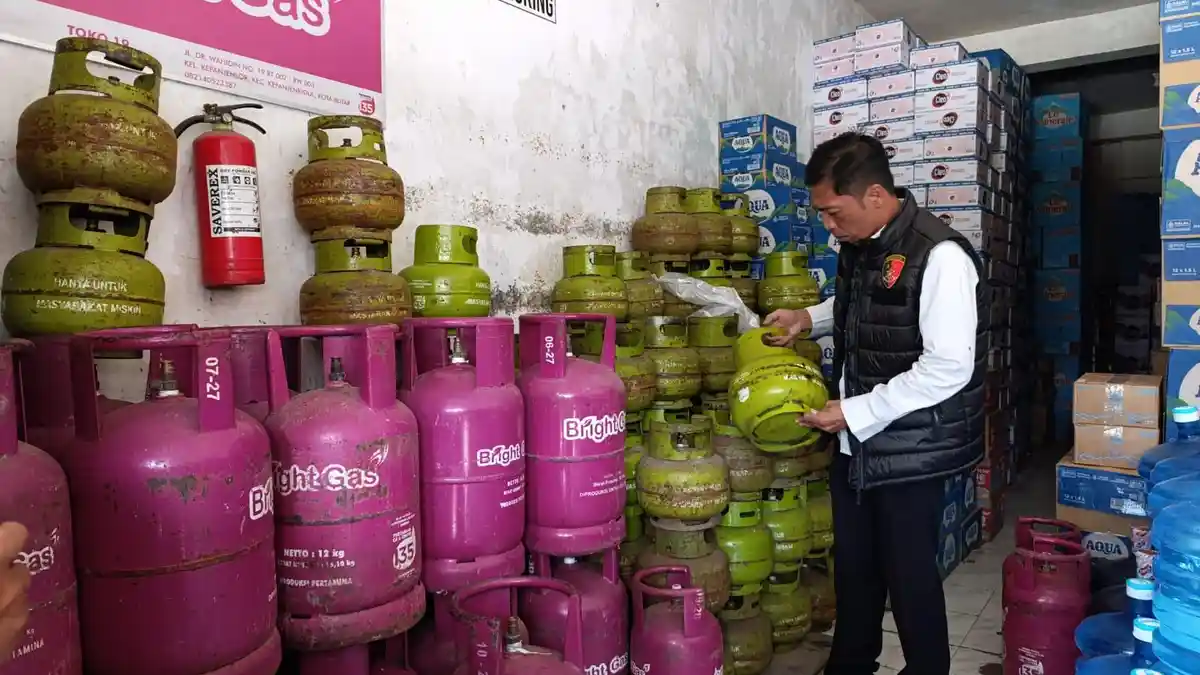 Sidak Elpiji di Blitar: Distribusi 3 Kg Terlambat, Stok BBM di SPBU Dipastikan Aman