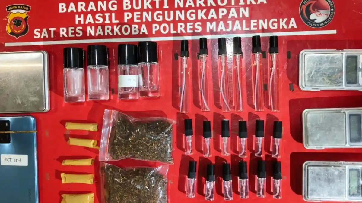Narkoba Cair Disamarkan Dalam Botol Spray, Polisi Bongkar 'Lab' Rumahan di Majalengka