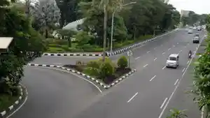 Cuaca-Surabaya-Hari-Ini-Selasa-12-Mei-2026-Pagi-Teduh-Siang-Terik-hingga-35-Derajat.jpg