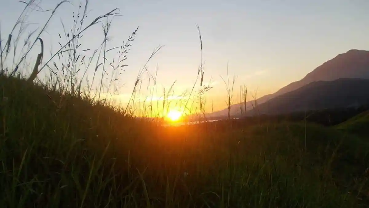 Wisata Papua: Pesona Bukit Yomokho di Kawasan Danau Sentani