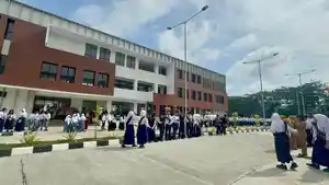 20251117_Suasana-salah-satu-sekolah-negeri-di-Kota-Samarinda.jpg
