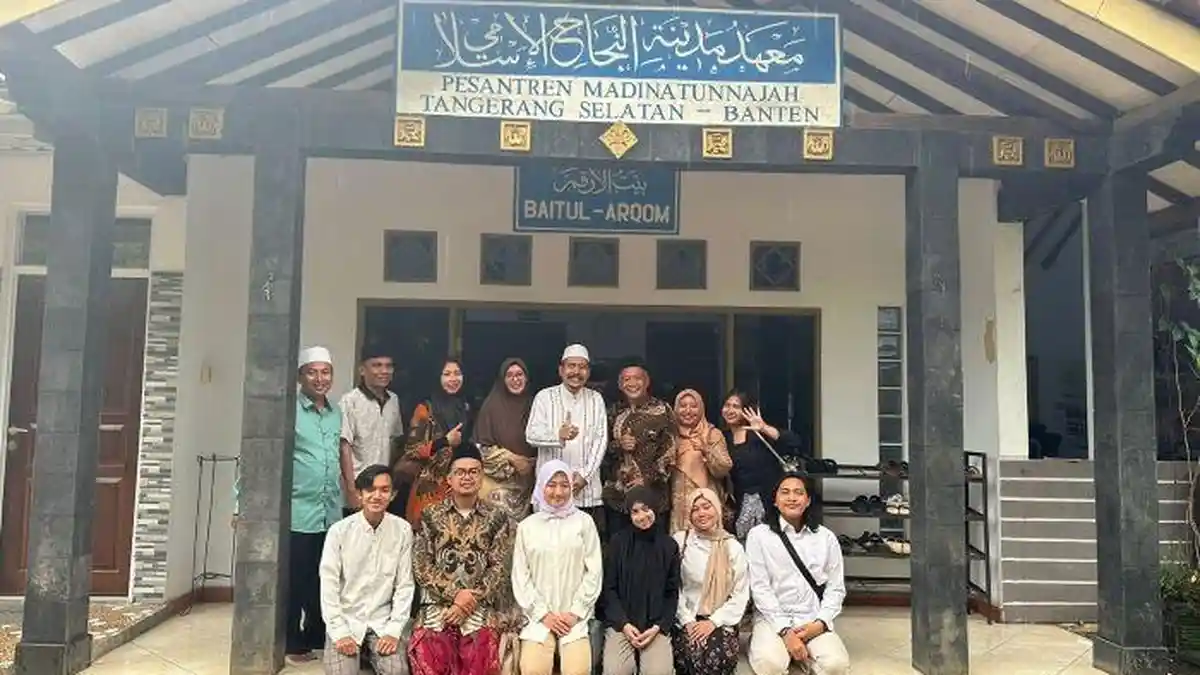 SKSG UI Gandeng Pesantren Madinatunnajah Cegah Kekerasan di Lingkungan ...