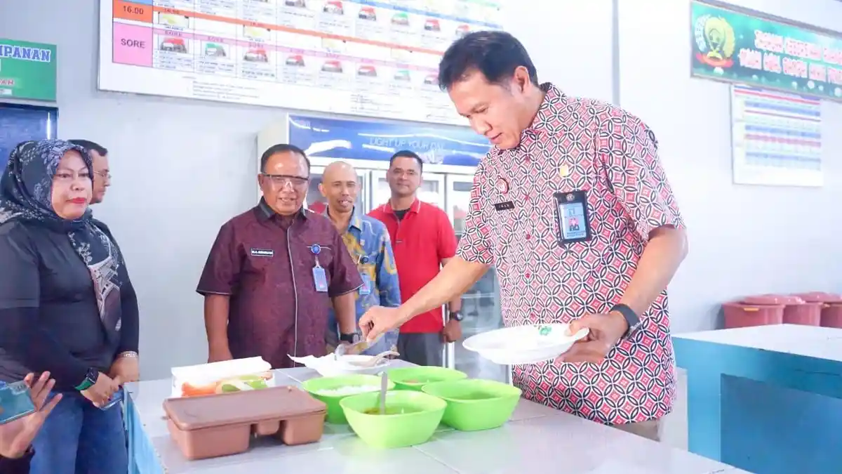 Kakanwil Kemenkumham Sumut Cicipi Menu Narapidana, Imam Suyudi: Makanan Laik Hygiene