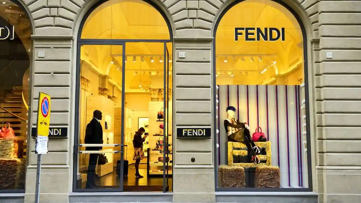 Fendi Keluarkan Dompet Kripto Elegan dan Futuristik Berbasis NFT