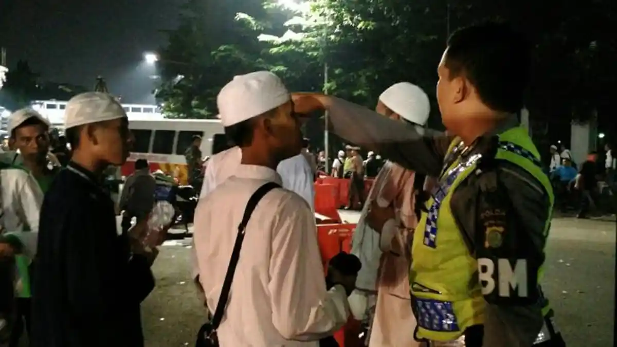 Peserta Demo Banyak yang Bingung Arah dan Tanya Alamat