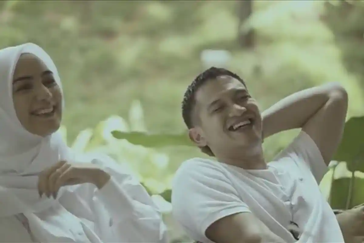 Sambut Kelahiran Anak Pertama Rezky Aditya di RS, Ibunda Citra Kirana Terharu