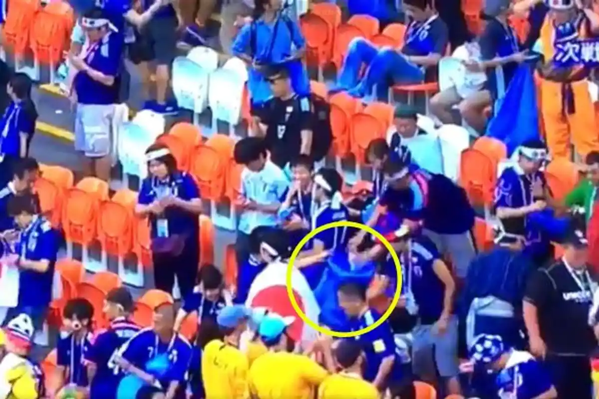 Jepang Menang Atas Kolombia, Suporternya Lakukan Hal Tak Terduga Ini, Patut Dicontoh!