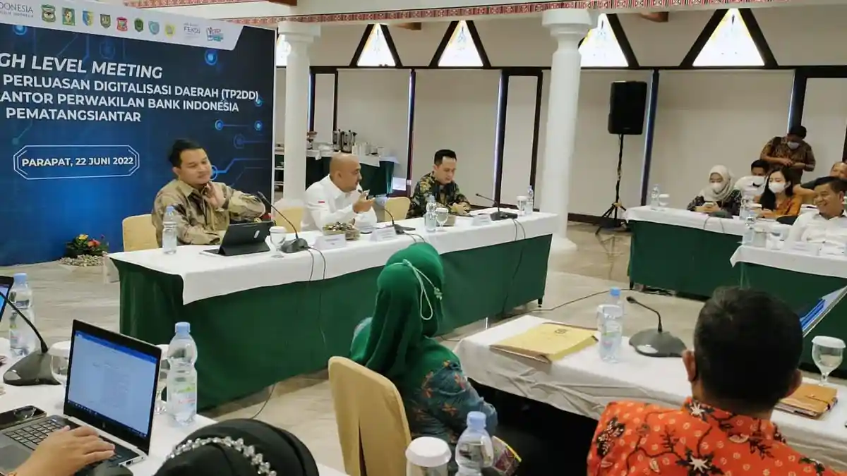 Lihat Banyak Hotel Berjejer di Parapat, KPK Singgung PAD ke Bupati Radiapoh: Daging Semua Ini !