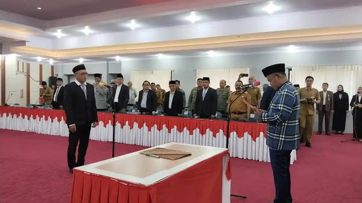 Gubernur Rusdy Mastura Lantik Muhammad Neng Jadi Kepala Dinas Kehutanan ...