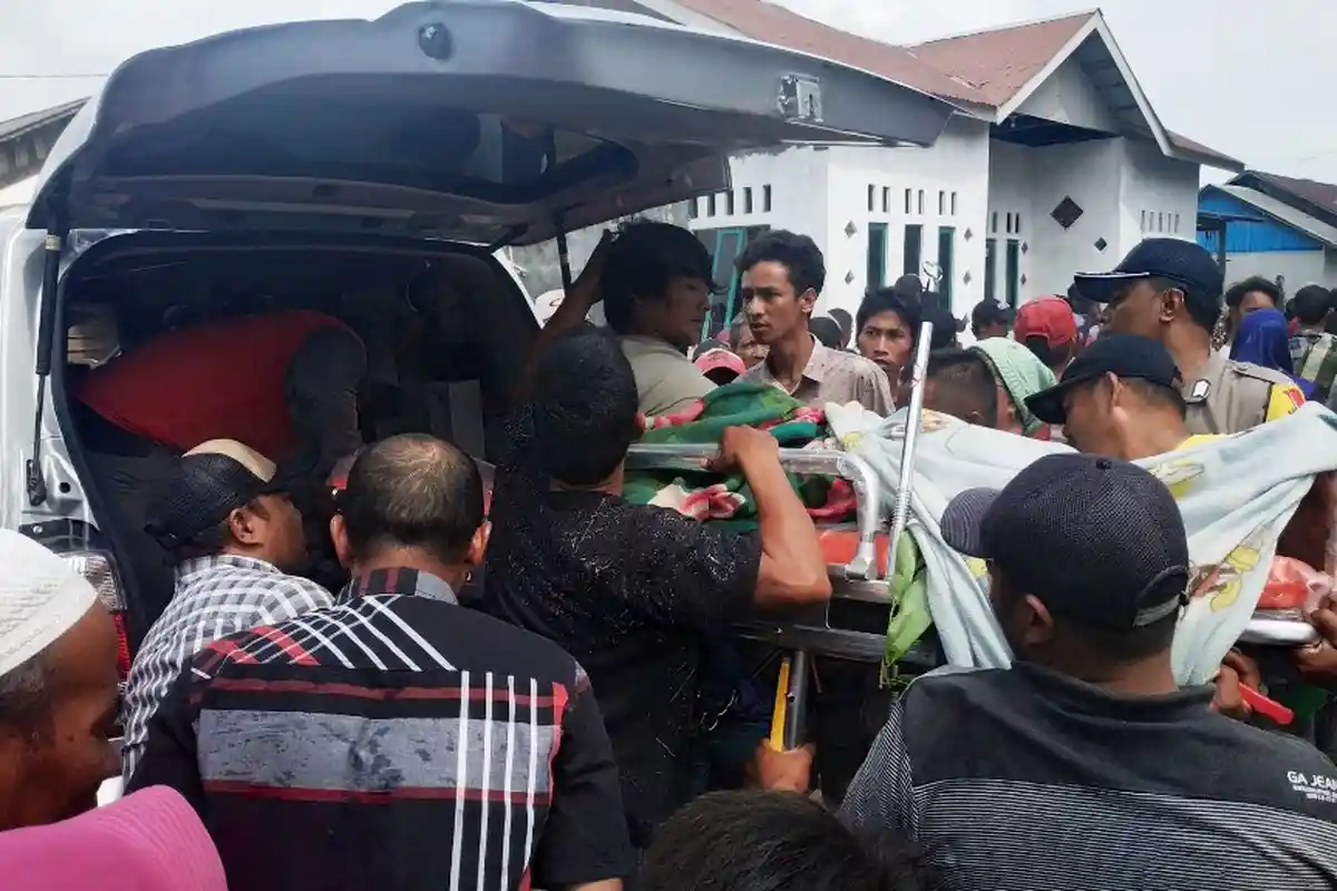 Tangis dan Teriakan Sambut Kedatangan Dua Nelayan yang Sempat Diinformasikan Hilang