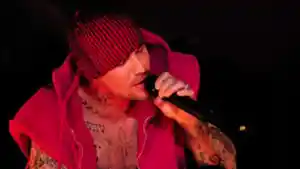 terjemahan-lirik-lagu-Too-Long-Justin-Bieber.jpg
