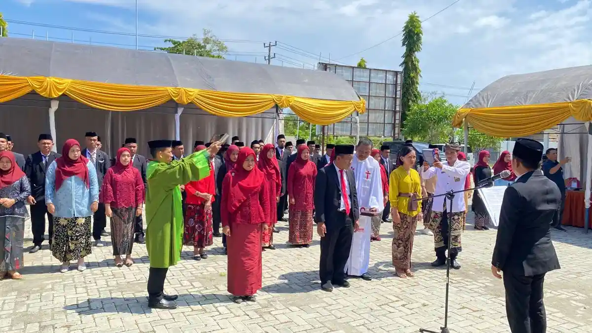 KPU Pasangkayu Lantik 60 PPK Pilkada 2024