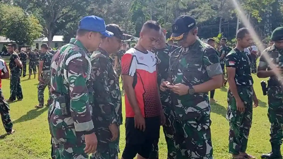Cegah Pinjol dan Judi Online, Danyonif 113/JS Bireuen Razia Ponsel Prajurit