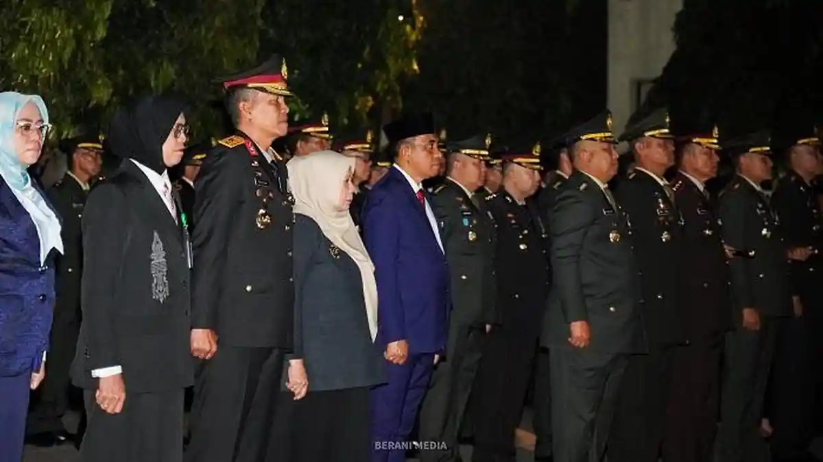 Khidmat Renungan Suci di TMP Palu, Anwar Hafid: Mari Bangun Sulteng Lebih Maju