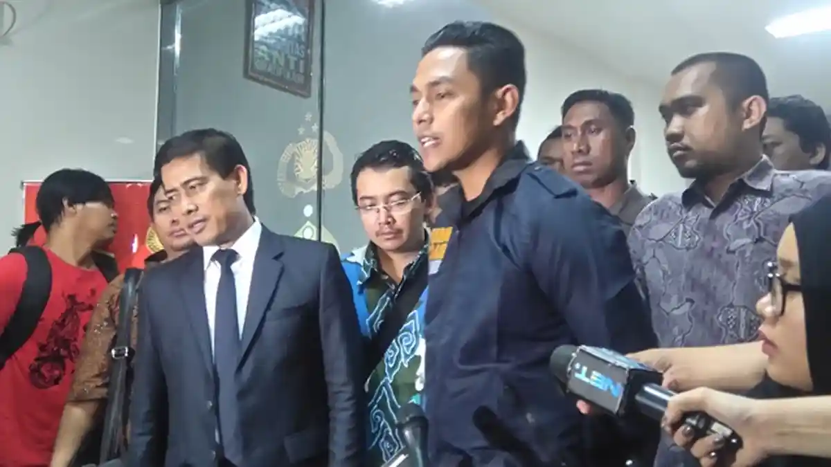 Gatot Brajamusti Urung Diperiksa Karena Kelelahan