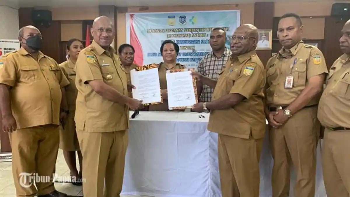 Pemkab Sarmi Kerja Sama dengan RSUD Jayapura, Ini Harapan Bupati Markus Mansnembra