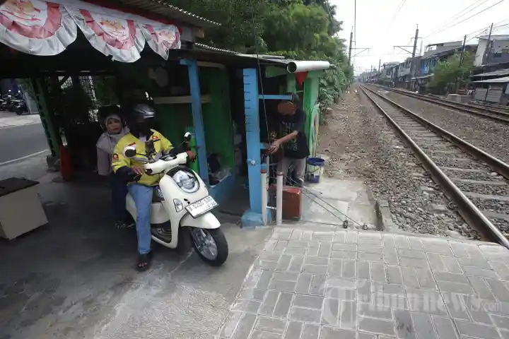 Ancaman-Keselamatan-Lewati-Perlintasan-Sebidang_20260502_191610.jpg