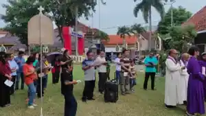 jumat-agung-Lamongan.jpg