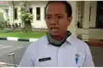 Sekda-Kabupaten-Lamongan-M-Nalikan-bicara-soal-kendaraan-dinas.jpg