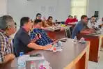 Komisi-A-DPRD-Kabupaten-Toba-yang-dipimpin-oleh-Candrow.jpg
