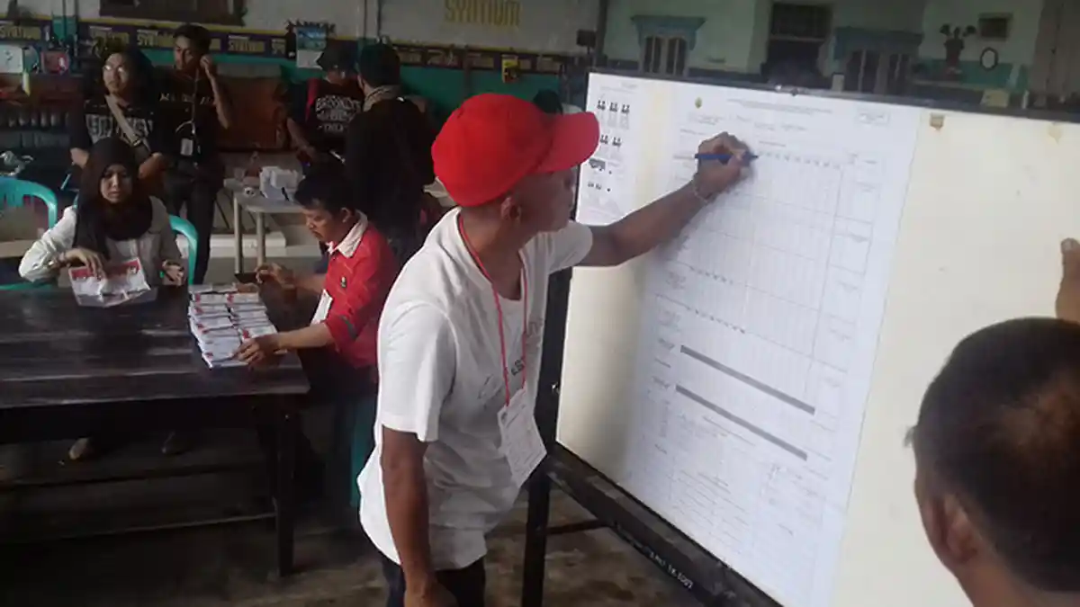 TPS 4 Sungguminasa Mulai Penghitungan Suara Pilbup Gowa
