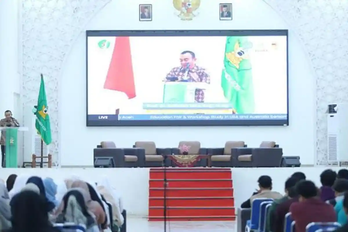 Ratusan Mahasiswa dan Dosen UIN Ar-Raniry Ikut Sosialisasi Pendidikan Amerika dan Australia
