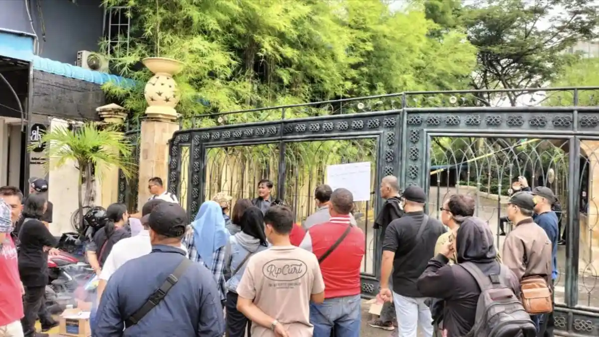 Pekerja Harmoni Suites Hotel Batam Demo Tuntut Hak, Kecewa Hotel Tutup Mendadak