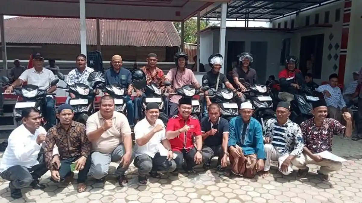 PA/KPA Aceh Tamiang Serahkan Sepeda Motor untuk Tujuh Panglima Sagoe