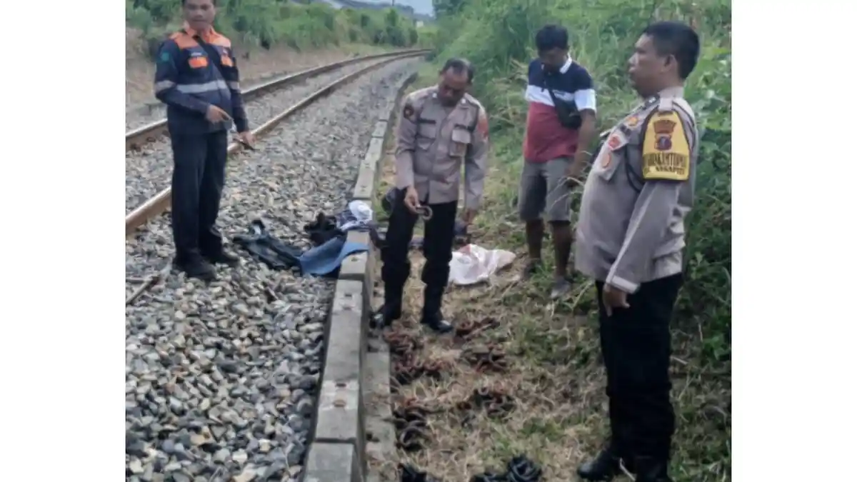 Kronologi Petugas KAI Tangkap Pencuri Penambat Rel di Siantar, Polsuska Terluka Kena Parang