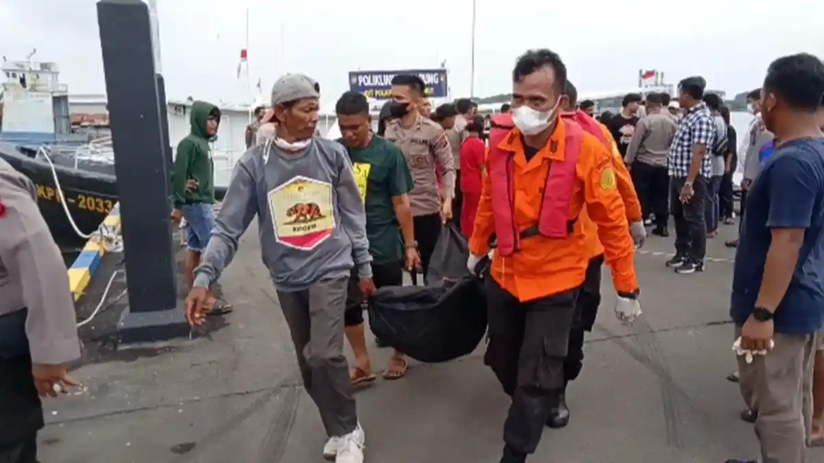 Memilukan, Demi Mencari Sesuap Nasi, Satu Keluarga Tewas Mengapung di Perairan Belawan