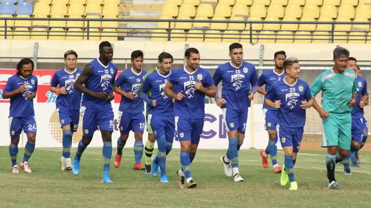 Persib Bandung Vs PSS Sleman, Pelatih Robert Siapkan Dua Skema Berbeda, Seperti Ini Strateginya