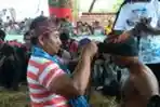 Gulat Okol Usai Upacara Sekedah Bumi Surabaya