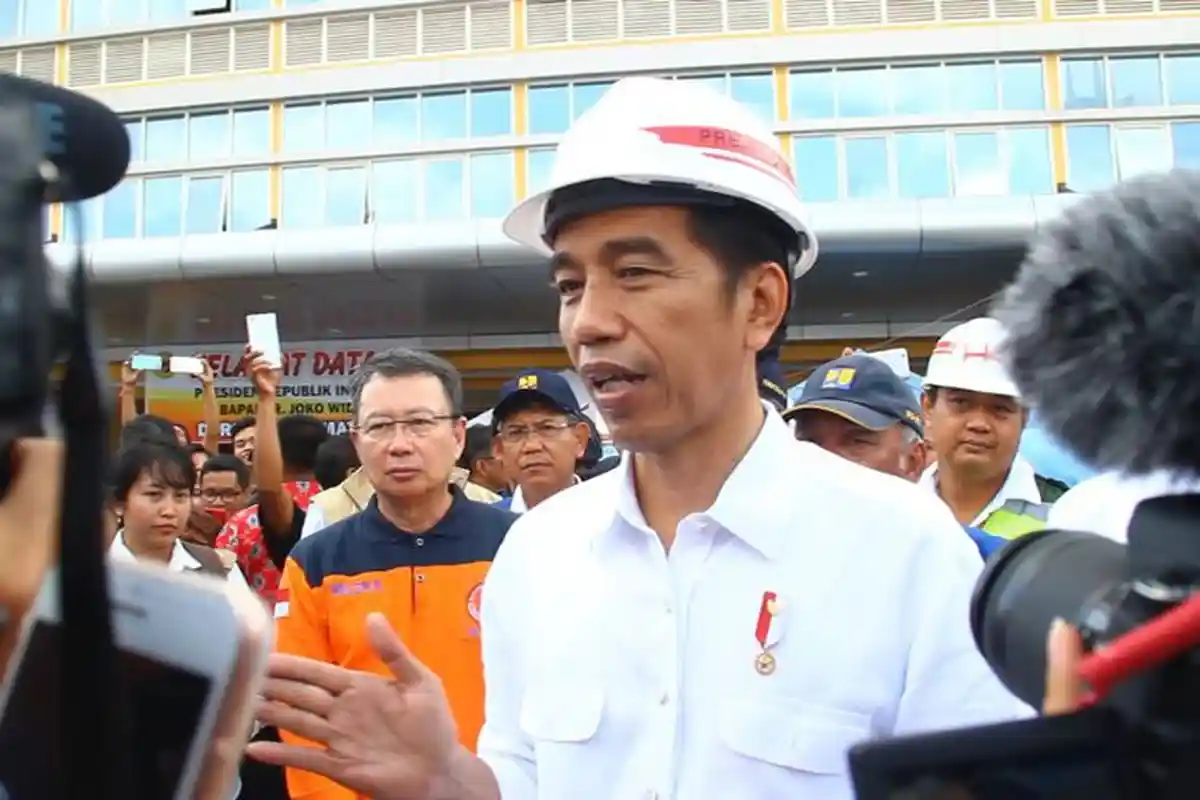 Presiden Jokowi: Tahun Depan Pemberian Gaji Ke-13 dan THR Dilanjutkan Lagi