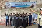 Kegiatan-siswa-di-gudang-bulog.jpg