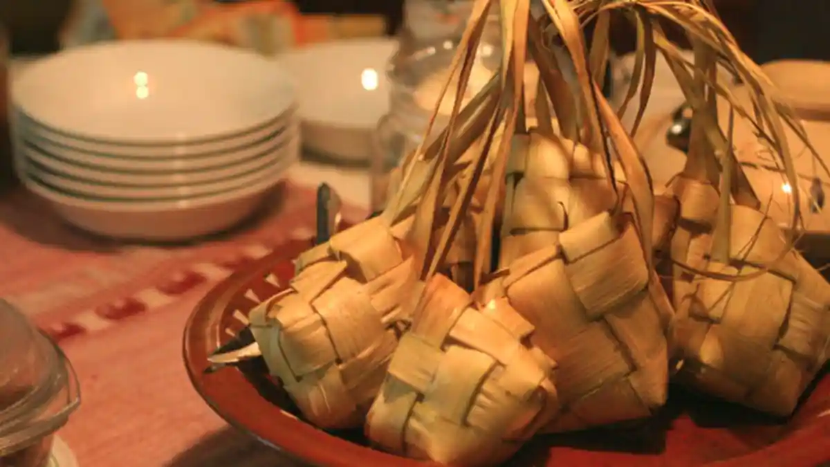 3 Cara Bikin Ketupat Lebaran yang Kenyal dan Bisa Tahan Lama Serta Gurih